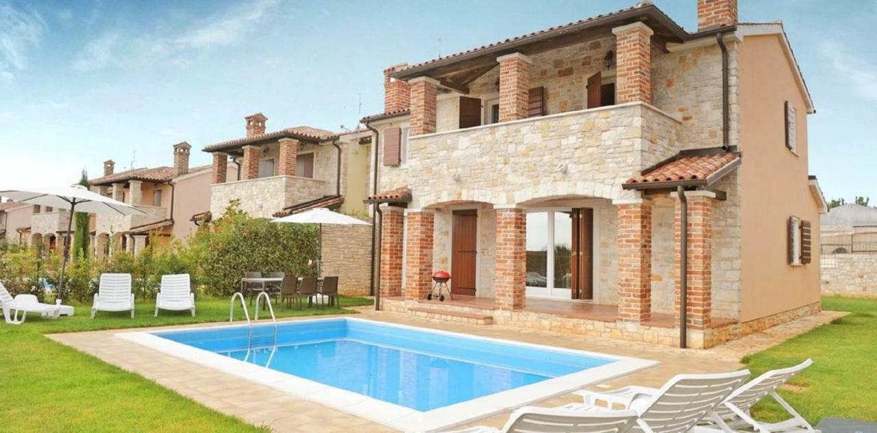 Sunny VillaKaštelir エクステリア 写真